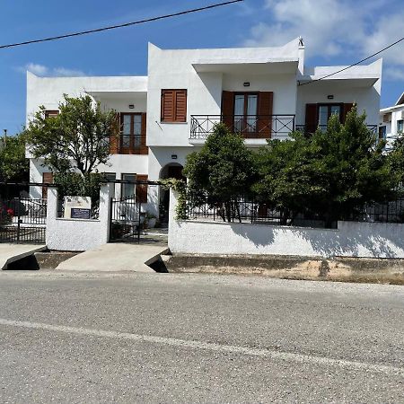 Karagiozos Studios & Apartments Skopelos Town Bagian luar foto