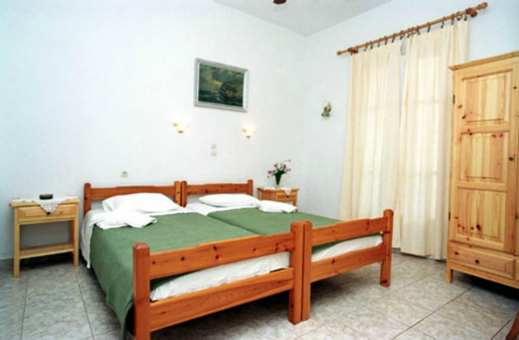 Karagiozos Studios & Apartments Skopelos Town Ruang foto